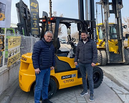 Çifteler Bozlar İnşaat Yapı Malzemeleri'ne Hyundai Forkliftini Teslim Ettik